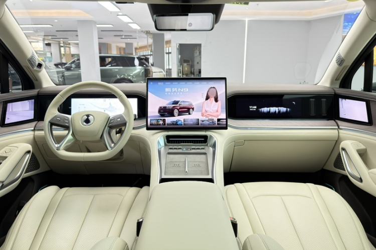 Used Denza N9 2025 Flagship Model Interior 1
