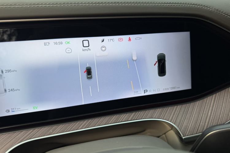 Used Denza N9 2025 Flagship Model Interior 1
