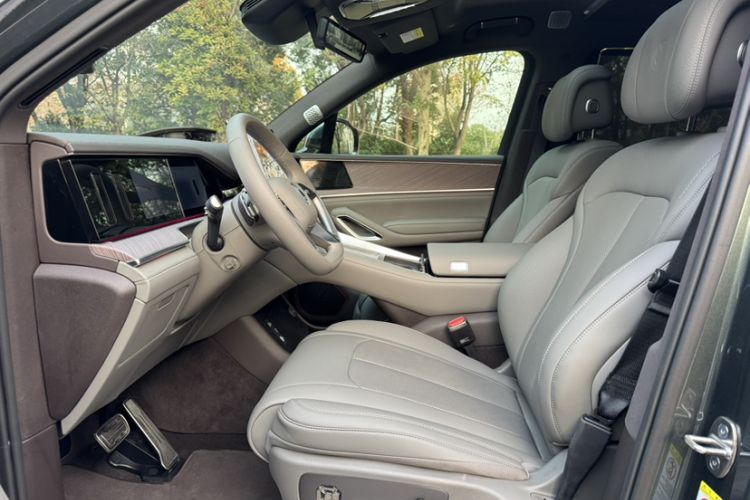 Used Denza N9 2025 Flagship Model Interior 2