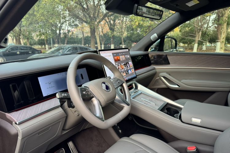 Used Denza N9 2025 Flagship Model Interior 3