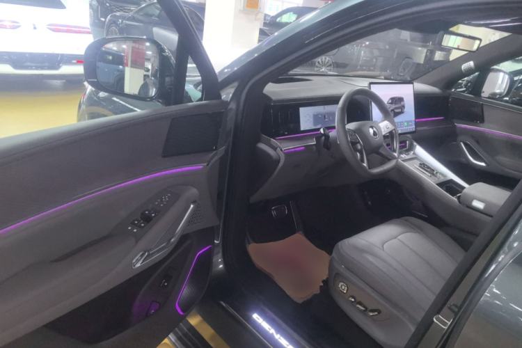 Used Denza N9 2025 Flagship Model Interior 3