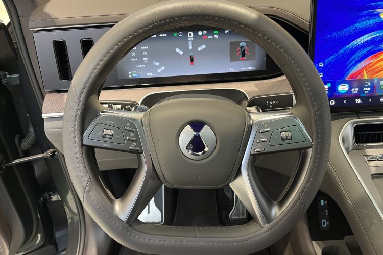 Used Denza N9 2025 Flagship Model Interior 5