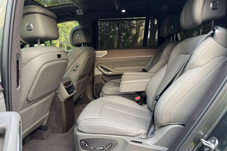 Used Denza N9 2025 Flagship Model Interior 5
