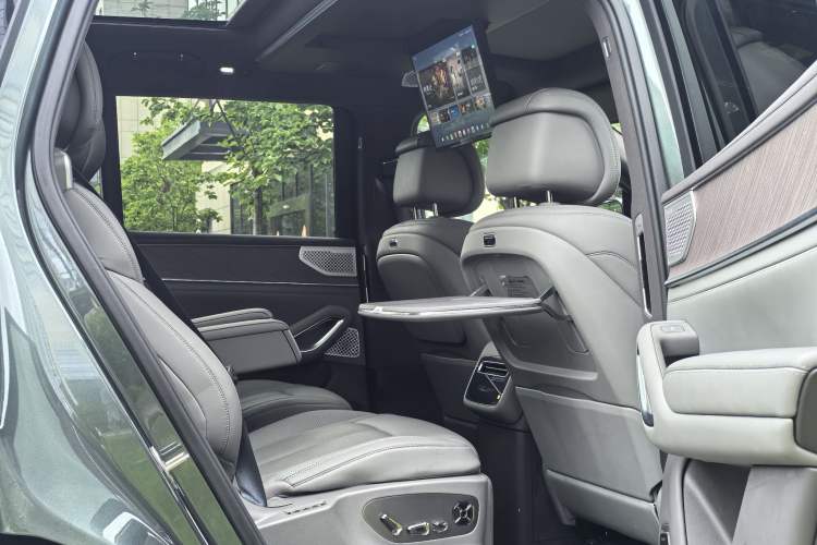Used Denza N9 2025 Flagship Model Interior 6