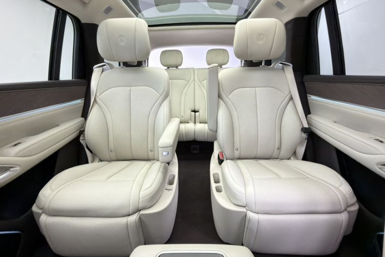 Used Denza N9 2025 Flagship Model Interior 7