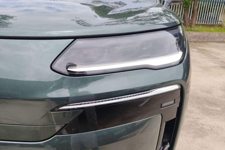 Used Denza N9 2025 Flagship Model Left Front Headlight