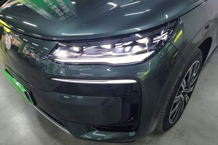 Used Denza N9 2025 Flagship Model Left Front Headlight