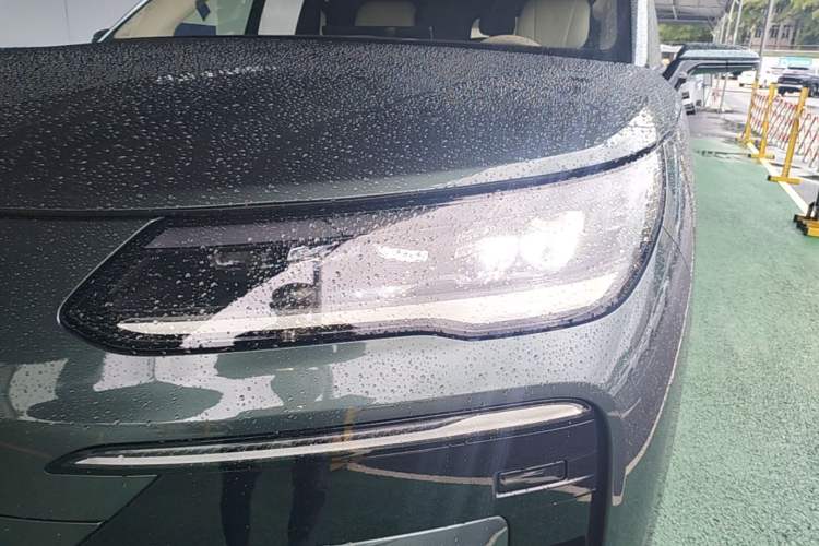 Used Denza N9 2025 Flagship Model Left Front Headlight