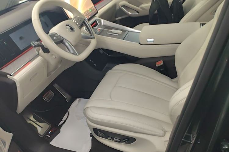 Used Denza N9 2025 Flagship Model Left Front Seat