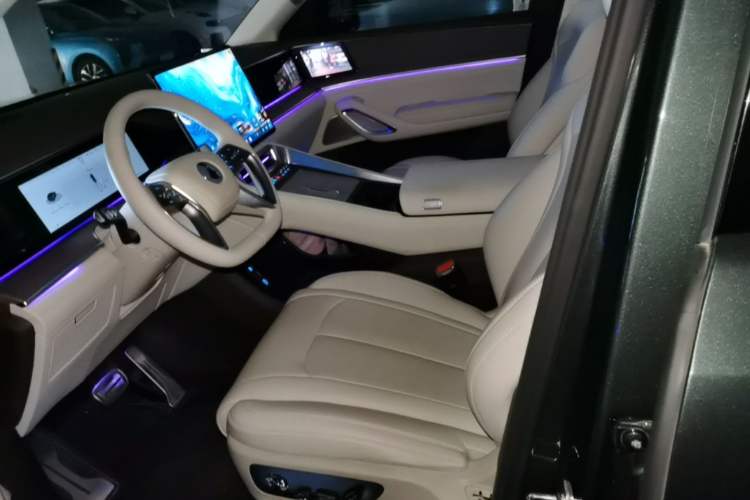 Used Denza N9 2025 Flagship Model Left Front Seat