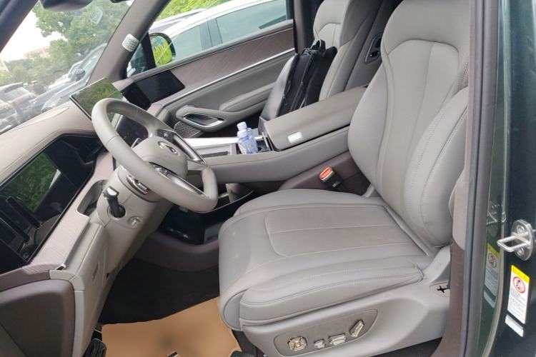 Used Denza N9 2025 Flagship Model Left Front Seat