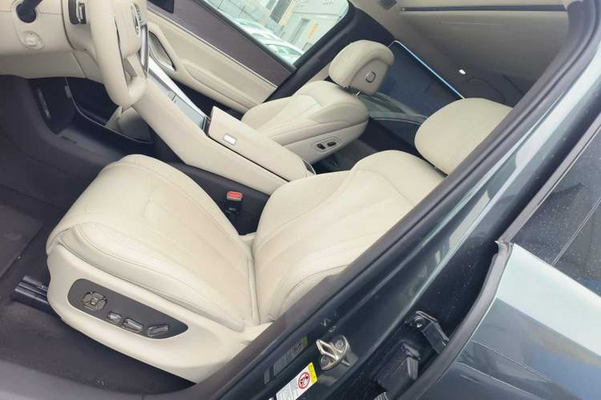 Used Denza N9 2025 Flagship Model Left Front Seat