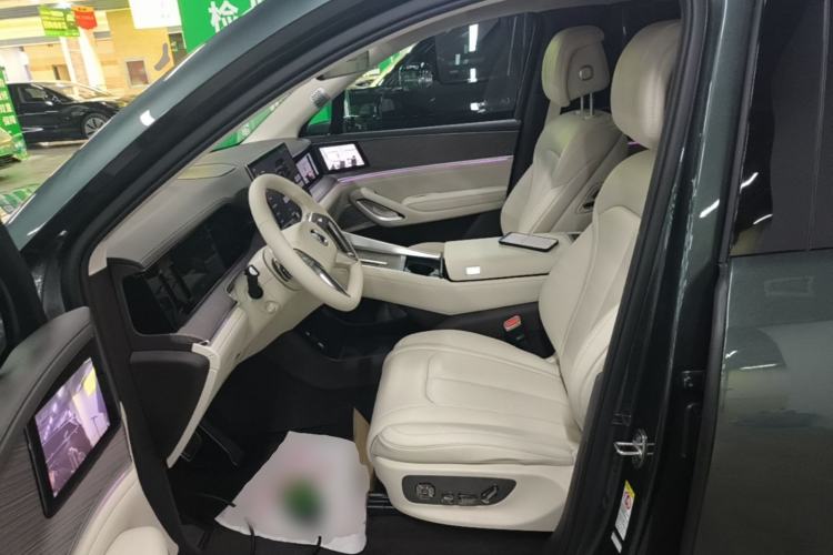 Used Denza N9 2025 Flagship Model Left Front Seat