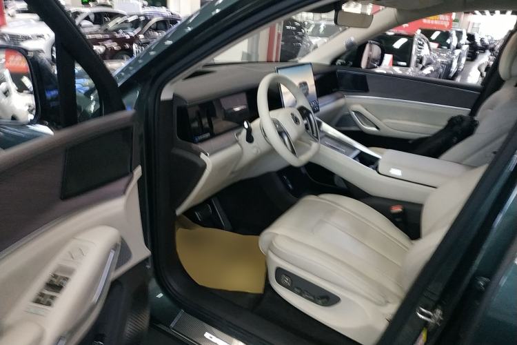 Used Denza N9 2025 Prestige Version Left Front Seat