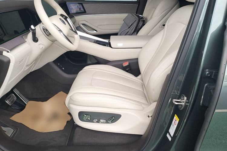 Used Denza N9 2025 Flagship Model Left Front Seat