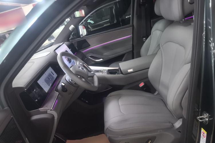 Used Denza N9 2025 Flagship Model Left Front Seat
