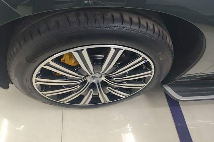 Used Denza N9 2025 Flagship Model Left Front Wheel Hub