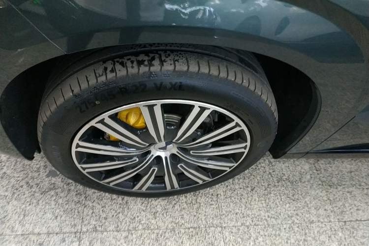 Used Denza N9 2025 Prestige Version Left Front Wheel Hub
