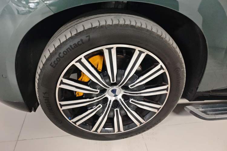Used Denza N9 2025 Flagship Model Left Front Wheel Hub