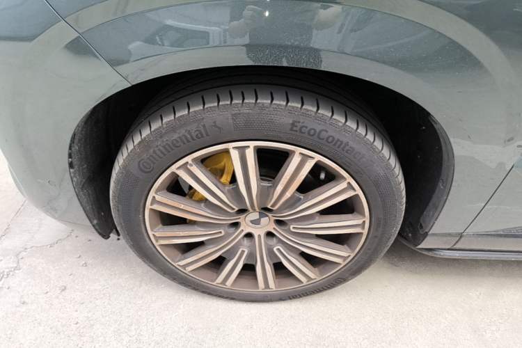 Used Denza N9 2025 Flagship Model Left Front Wheel Hub