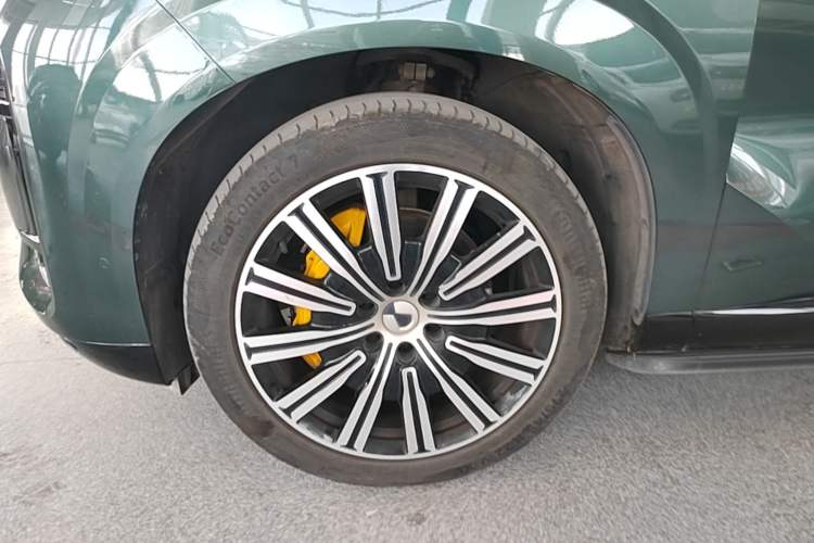 Used Denza N9 2025 Prestige Version Left Front Wheel Hub
