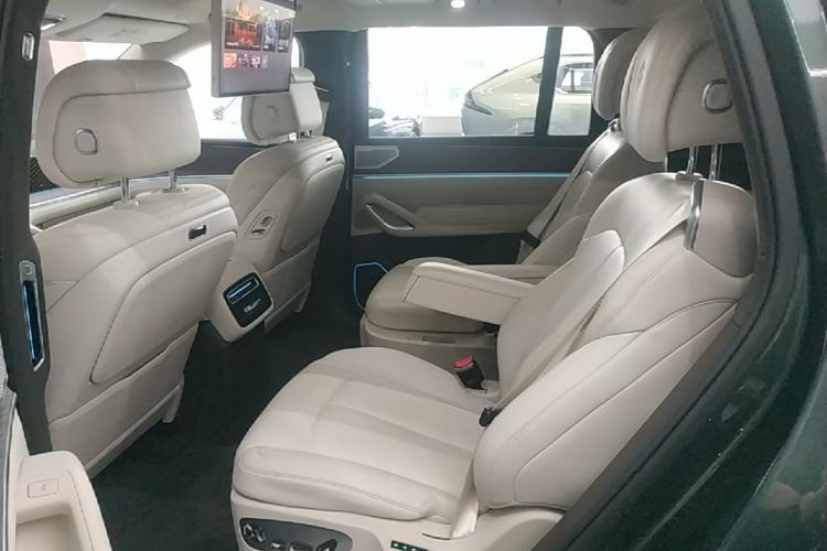 Used Denza N9 2025 Flagship Model Left Rear Seat
