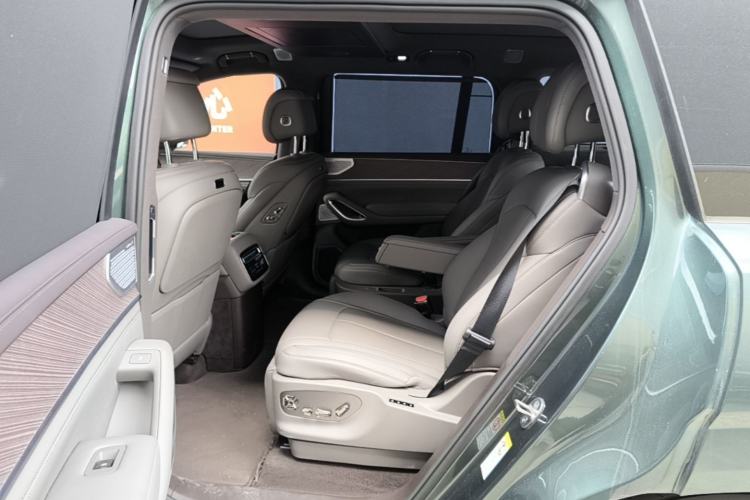 Used Denza N9 2025 Flagship Model Left Rear Seat
