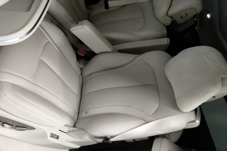 Used Denza N9 2025 Flagship Model Left Rear Seat