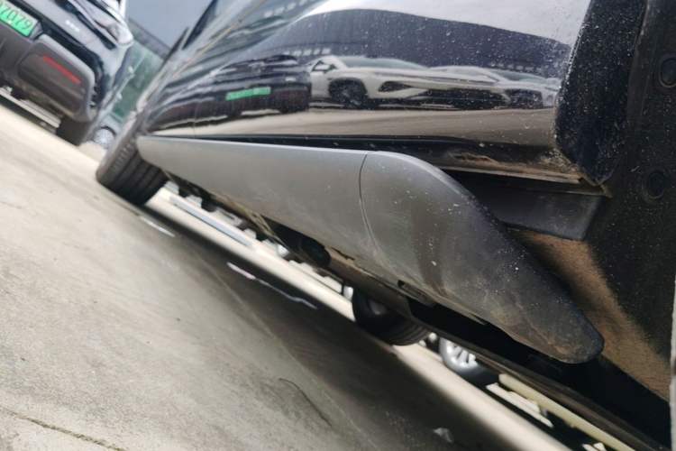 Used Denza N9 2025 Flagship Model Left Side Sill