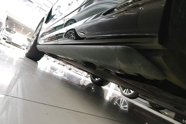 Used Denza N9 2025 Flagship Model Left Side Sill