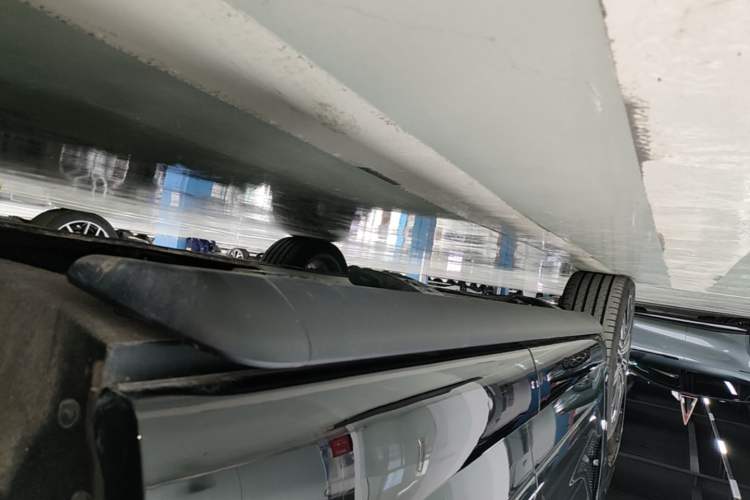 Used Denza N9 2025 Flagship Model Left Side Sill