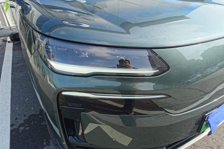 Used Denza N9 2025 Flagship Model Right Front Headlight