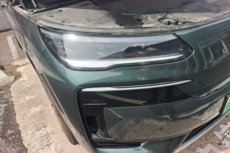 Used Denza N9 2025 Flagship Model Right Front Headlight