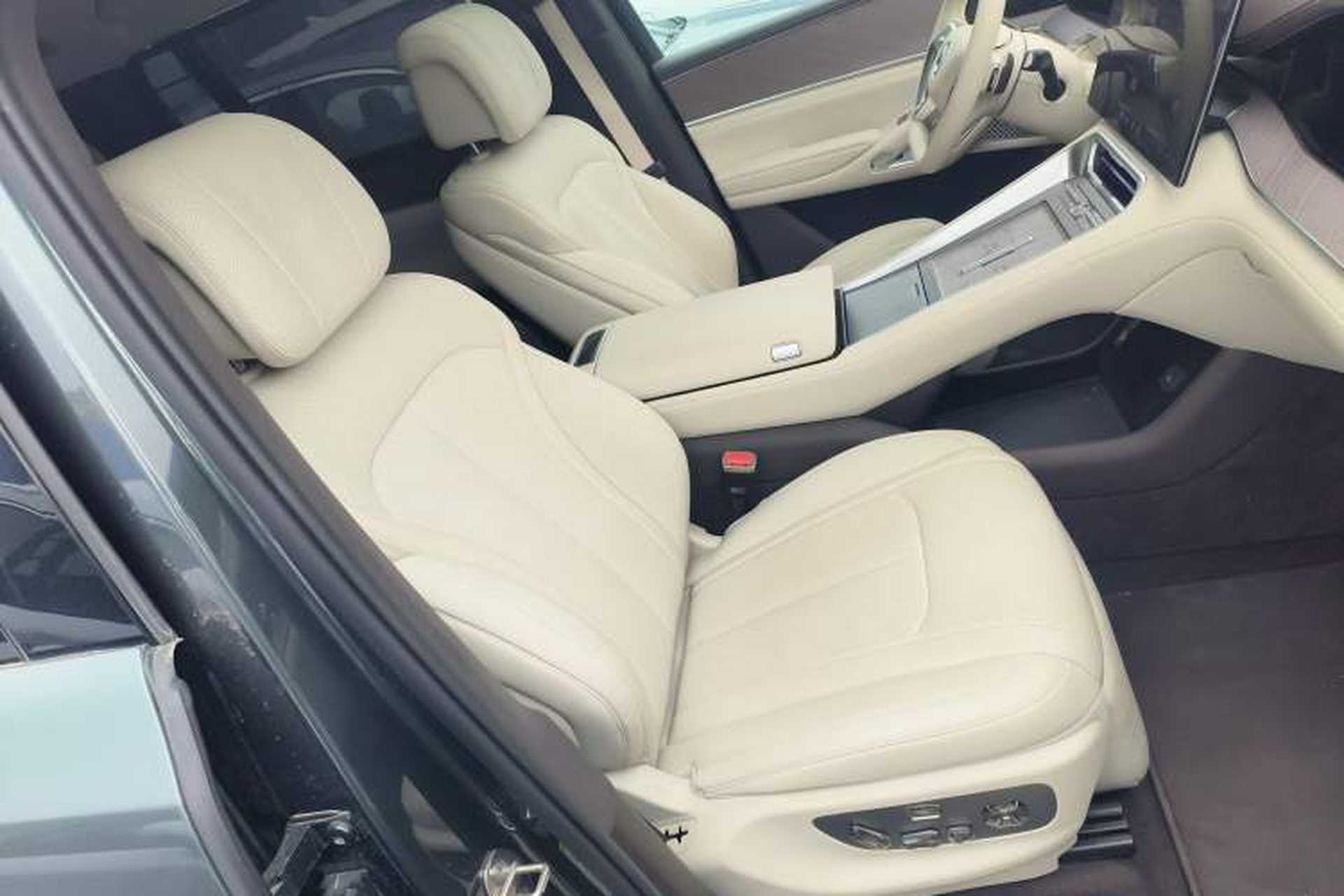 Used Denza N9 2025 Flagship Model Right Front Seat