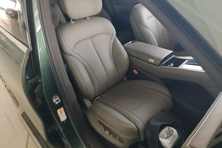 Used Denza N9 2025 Prestige Version Right Front Seat