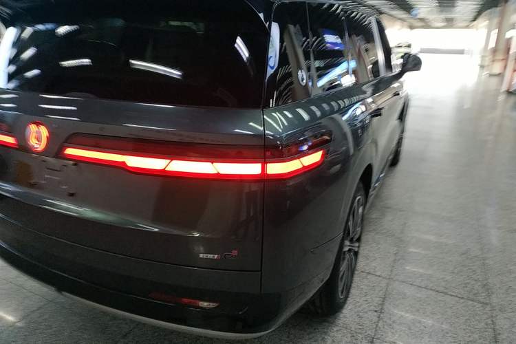 Used Denza N9 2025 Prestige Version Right Rear Taillight