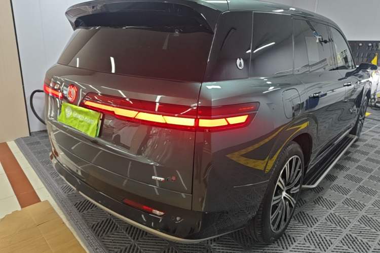 Used Denza N9 2025 Flagship Model Right Rear Taillight