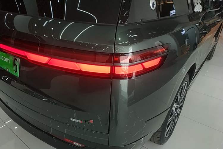 Used Denza N9 2025 Flagship Model Right Rear Taillight
