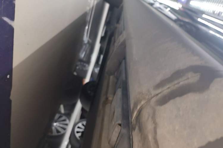 Used Denza N9 2025 Flagship Model Right Side Sill