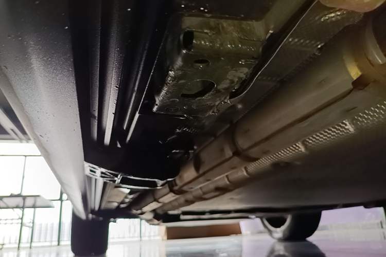 Used Denza N9 2025 Flagship Model Right Side Sill