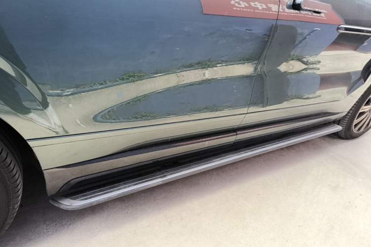 Used Denza N9 2025 Flagship Model Right Side Sill