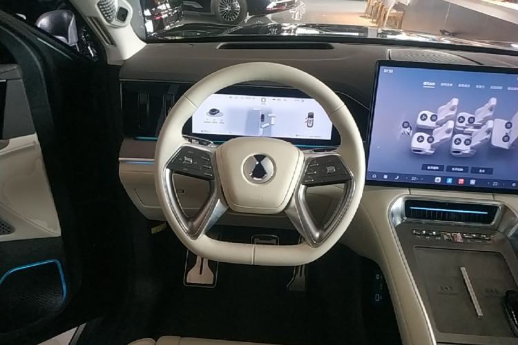 Used Denza N9 2025 Flagship Model Steering Wheel