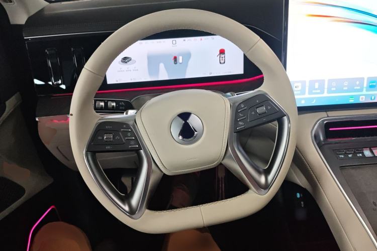 Used Denza N9 2025 Flagship Model Steering Wheel
