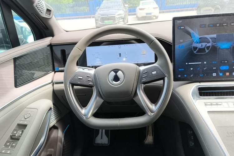 Used Denza N9 2025 Flagship Model Steering Wheel