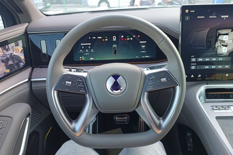 Used Denza N9 2025 Flagship Model Steering Wheel