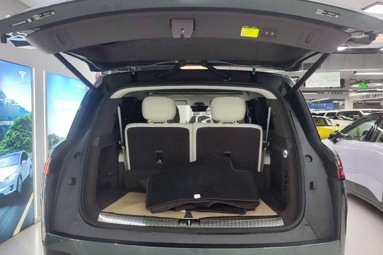 Used Denza N9 2025 Flagship Model Trunk