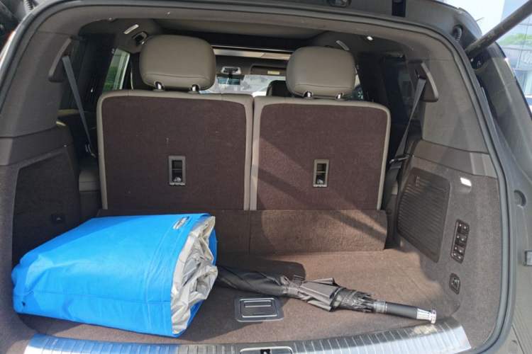 Used Denza N9 2025 Flagship Model Trunk