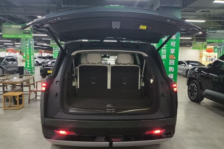 Used Denza N9 2025 Flagship Model Trunk