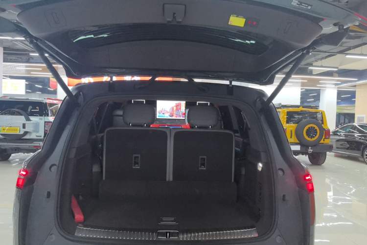 Used Denza N9 2025 Flagship Model Trunk
