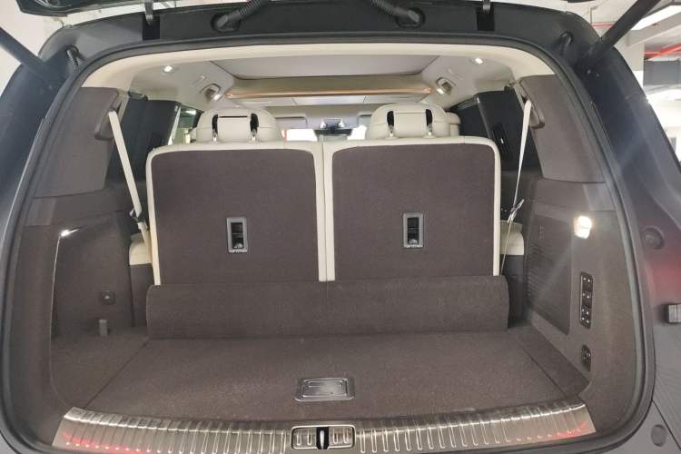 Used Denza N9 2025 Flagship Model Trunk